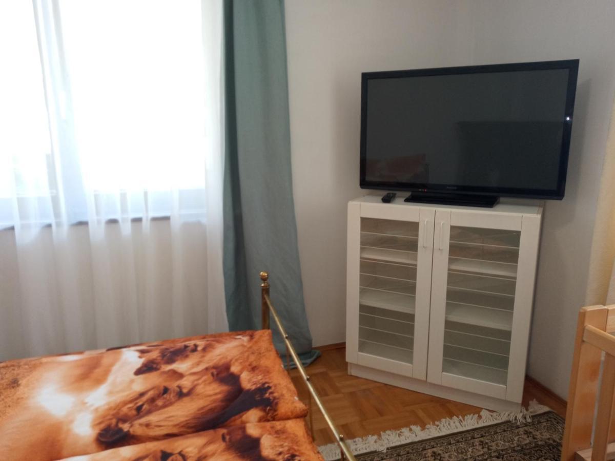 Luxury Eagle Apartman Будапеща Екстериор снимка