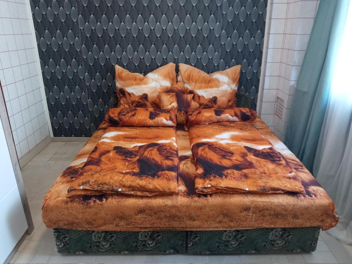 Luxury Eagle Apartman Будапеща Екстериор снимка