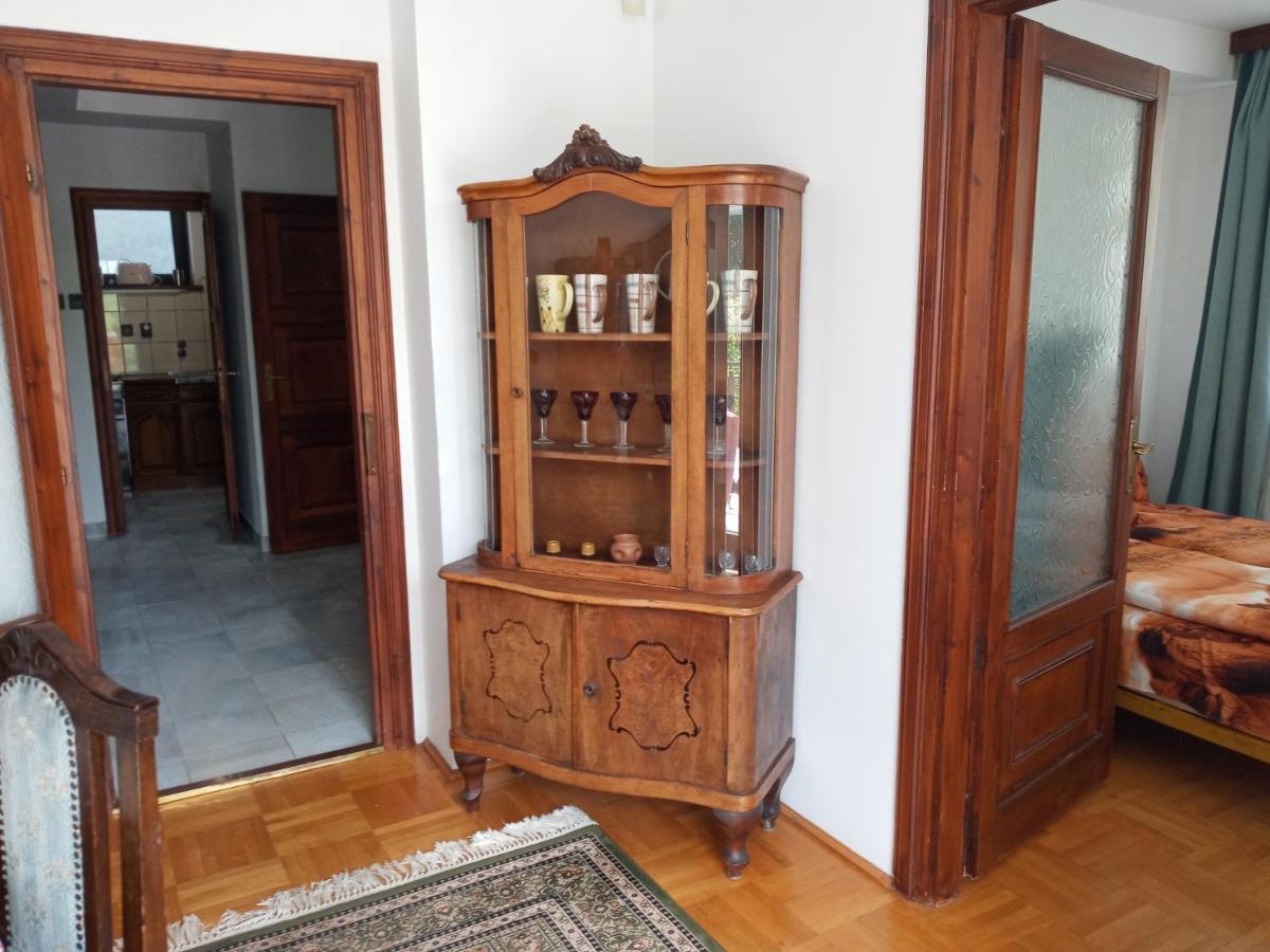 Luxury Eagle Apartman Будапеща Екстериор снимка